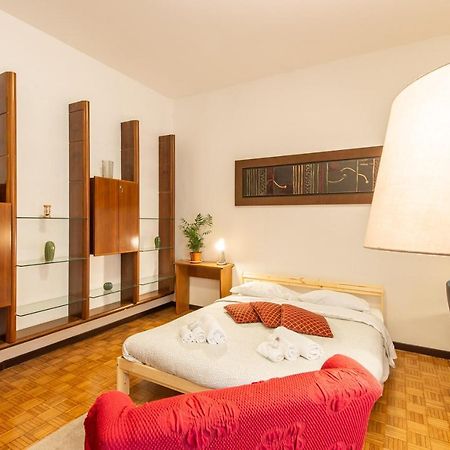 Central Guest House Milano Eksteriør billede