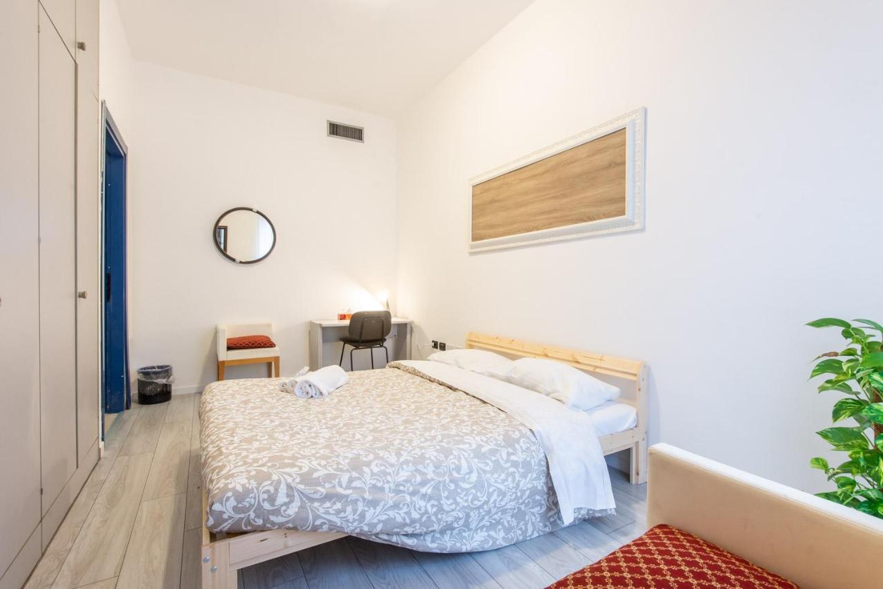 Central Guest House Milano Eksteriør billede